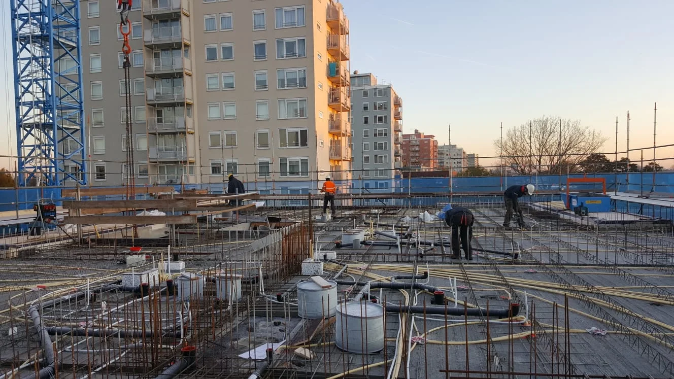 Ruwbouw in uitvoering op een bouwplaats
